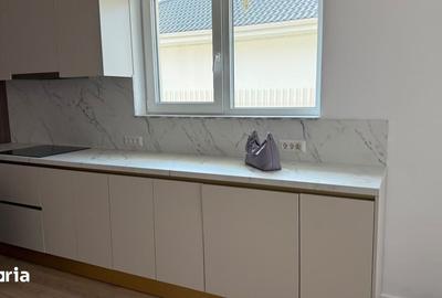 Casă cu 4 camere cu Teren 200 Mp în Tunari - 2
