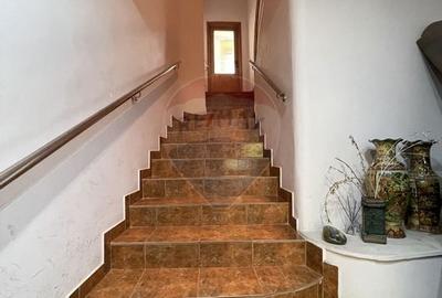 Casa / Vila cu 9 camere de vanzare in zona Peninsula - 13