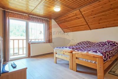 Casă individuală cu 6 camere cu Teren 233 Mp în Schei - 18