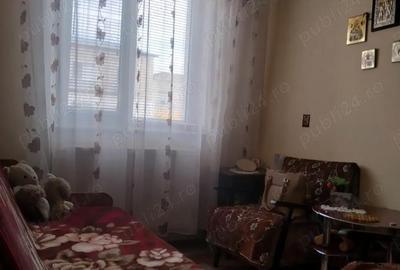Apartament cu 3 camere semidecomandat în Buhuși - 5