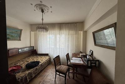 Apartament cu 3 camere semidecomandat în Central - 8