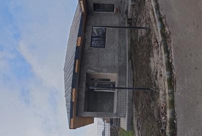 Casă cu Teren 568 Mp în Dulcești - 1