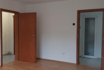 Apartament cu 2 camere semidecomandat în Astra - 5