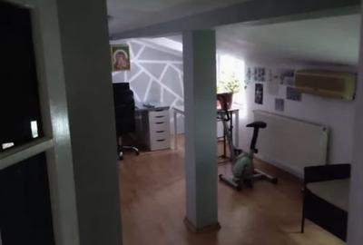 Vila de inchiriat | 5 camere | Mansarda | Metrou M1 - 3