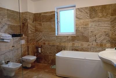 De vanzare vila exceptionala in stil Neo Romanesc cu vedere la lac si padure - 15