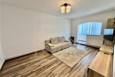 Apartament cu 4 camere decomandat în Vasile Aaron - 3