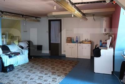 Casă cu 8 camere cu Teren 2667 Mp în Central - 1