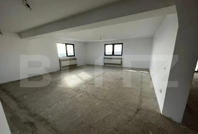 Casă cu 7 camere cu Teren 500 Mp în Micro 11 - 1