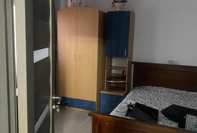 Apartament cu 3 camere semidecomandat în Decebal - 1