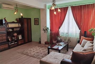 Apartament cu 3 camere decomandat în UTA - 2