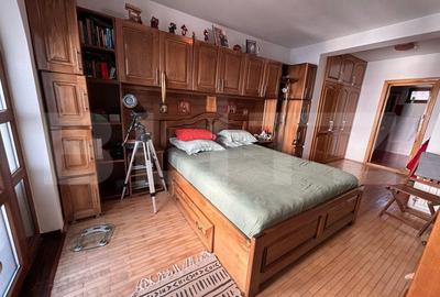 Casă cu 5 camere cu Teren 2300 Mp în Aninoasa - 11