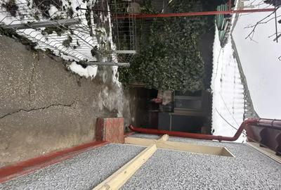 Casă cu 3 camere cu Teren 282 Mp în Central - 2