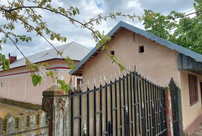 Casă cu 4 camere cu Teren 1175 Mp în Islaz - 10