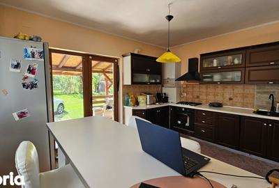 Casă cu 5 camere cu Teren 517 Mp în Turcheș