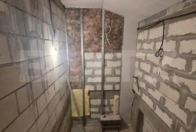 Casă cu Teren 538 Mp în Priseaca - 16