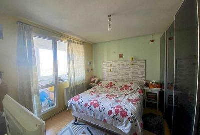 Vanzare Apartament 4 camere cu Centrala, boxa, 2 bai in 1 Decembrie, Scoala 116 - 2