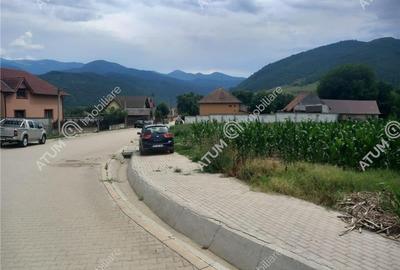 Teren Construcții intravilan de 733 mp, în Boița
