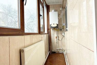 Apartament cu 2 camere decomandat în Micro 20 - 2