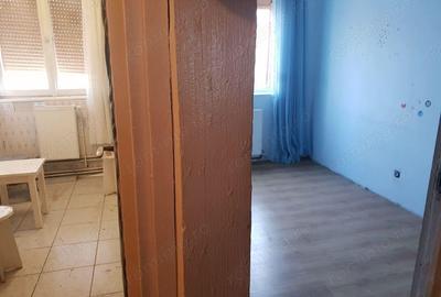 4 camere etaj 3 Circumvalatiunii, str. Stelelelor ... cu CENTRALA PROPRIE, neamenajat - 13