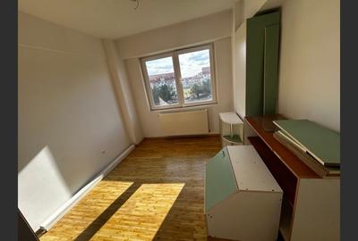 Apartament Slatina - 3 camere, 57.45 mp, zona Crisan - 4