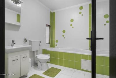 Branesti - Lac, Vila de familie P+E+M, 250 mp utili, teren 547 mp - 19