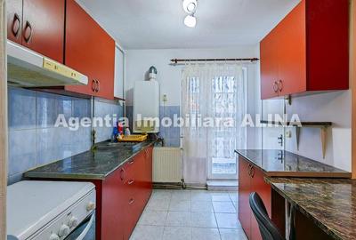 Apartament cu 2 camere decomandat în Piața Centrală - 2