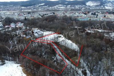 Teren de 5247 mp, în Central - 3