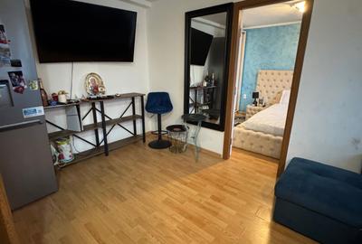 Apartament cu 2 camere semidecomandat în Fetești-Gară - 1