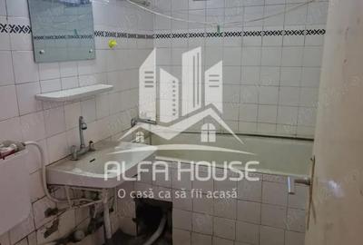 Apartament cu 3 camere semidecomandat în Central - 2