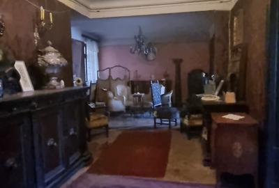 Apartament cu 4 camere decomandat în P-ța Victoriei - 2