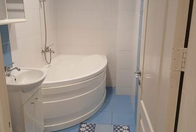 Apartament cu 3 camere decomandat în 13 Septembrie - 9