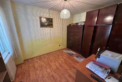 Apartament 3 camere, decomandat - Cugir - 2