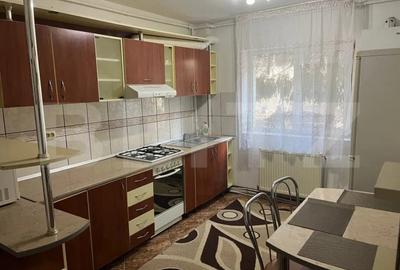Apartament cu 3 camere semidecomandat în Central - 6