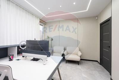 Birou, de 170 mp, în Timpuri Noi - 12