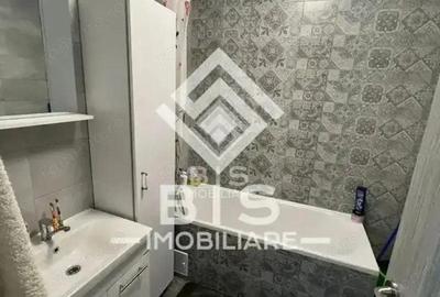 Apartament de vanzare 3 camere - zona ISU - 1