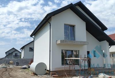 Casă individuală cu 4 camere cu Teren 539 Mp în Sud