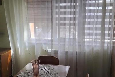 Apartament cu 3 camere decomandat în Central - 2