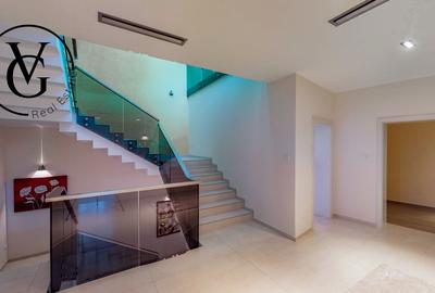 Vila unica in  Statiunea Mamaia- vedere la mare si lac - 11