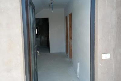 Casă cu Teren 1000 Mp în Central - 4