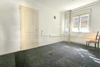 Casă cu 6 camere cu Teren 300 Mp în Central - 9