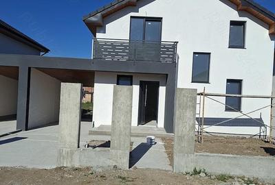 Casă cu 3 camere cu Teren 444 Mp în Central - 4