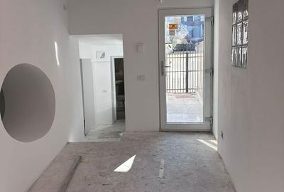 Casă cu 5 camere cu Canalizare în Trocadero - 12