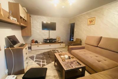 Apartament cu 3 camere decomandat în Dacia