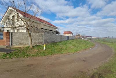 Casă cu 5 camere cu Teren 440 Mp în Remetea Mare - 8