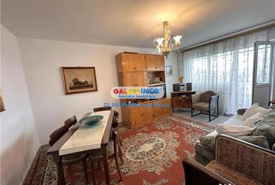Apartament cu 2 camere decomandat, mobilat în Republicii