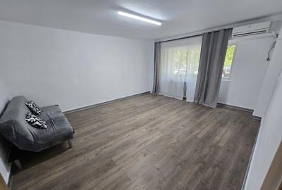 Garsoniera | bloc reabilitat | Virtutii | Statia de tramvai Orsova - 2