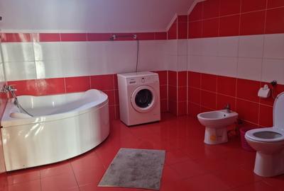 Casă cu 7 camere cu Teren 350 Mp în Est - 10