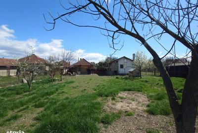 Casă cu 4 camere în Țebea - 13