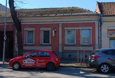 Apartament cu 2 camere semidecomandat în Central - 1