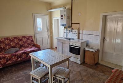 Casă cu 2 camere în Central - 1